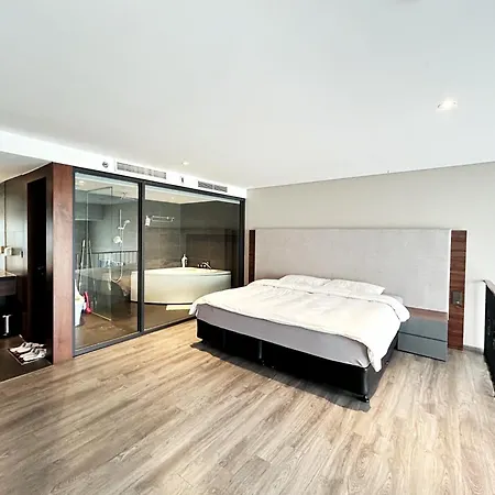 Tht Pentstudio Tayho Hanoi